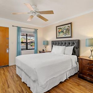 One Queen Bed